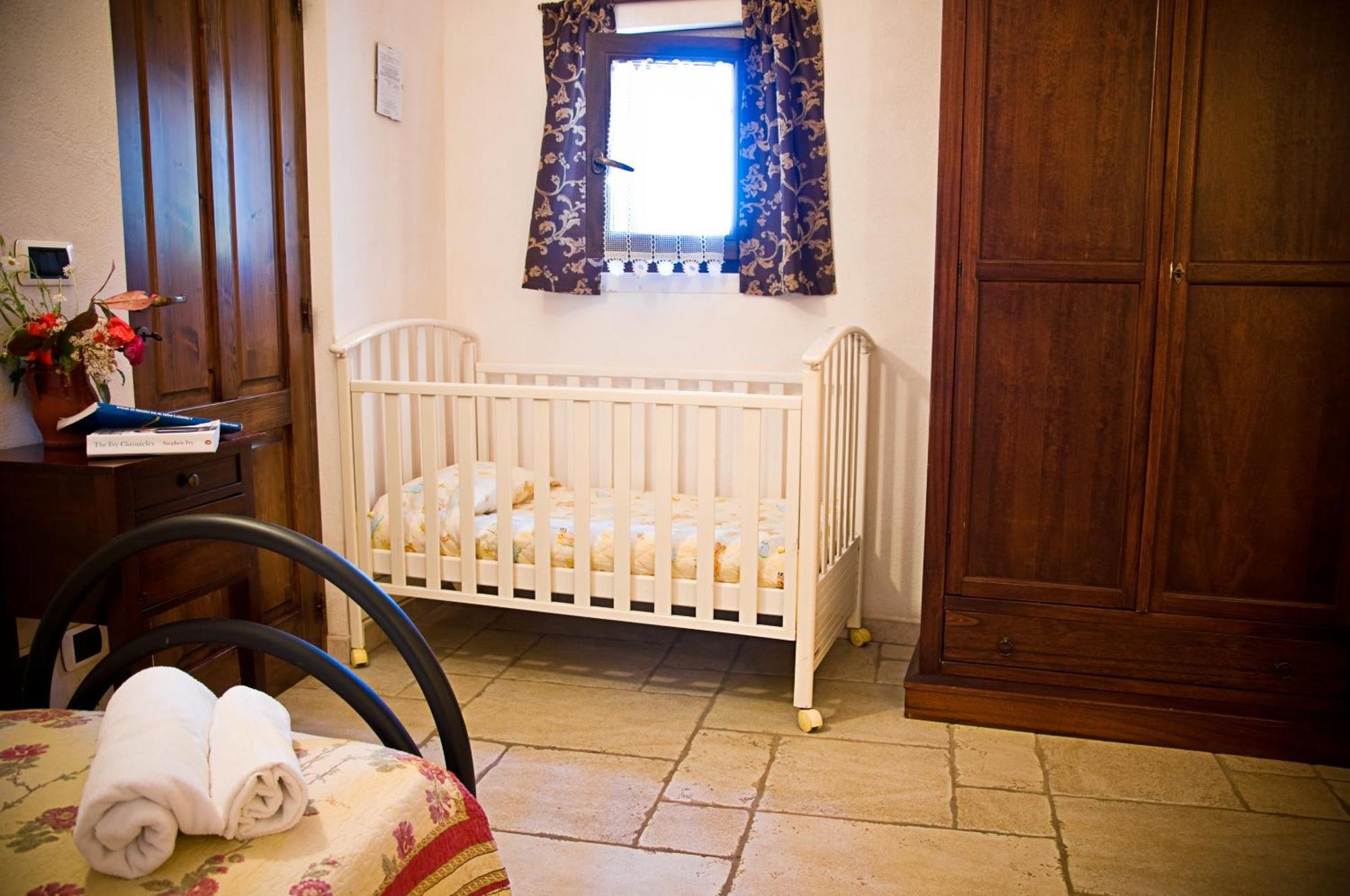 Trulli Il Castagno Pensionat Martina Franca Exteriör bild